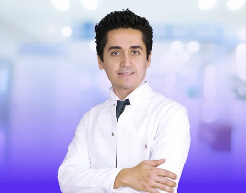  Kamil Manav