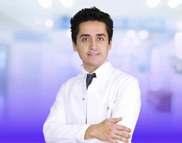 Dr. Kamil Manav Penisvergrotings chirurgie chirurg in Turkije
